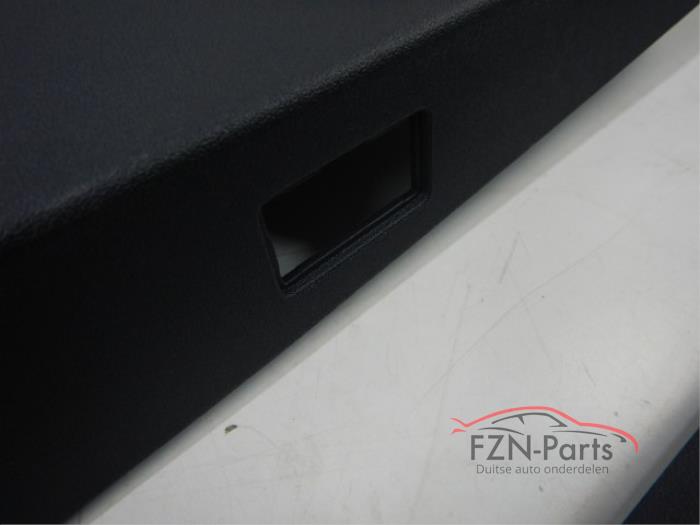 VW Tiguan 571 Achterklep bekleding satijnzwart