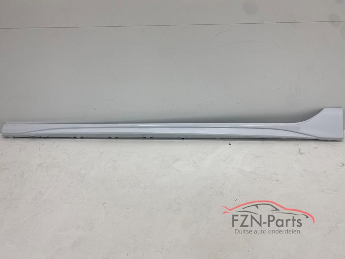 VW Golf 8 R 5H Sideskirt links Wit
