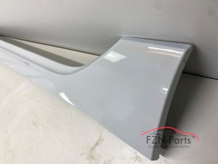 VW Golf 8 R 5H Sideskirt links Wit