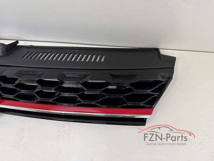 VW Golf 7 Facelift GTI Grille