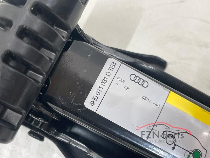 Audi A8 4H Krik + Slinger