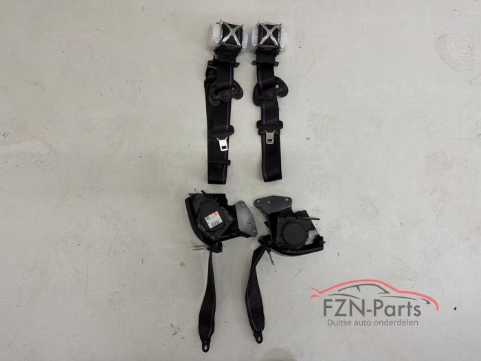 BMW 2-Serie F22 M2 Gordelset voor en achter