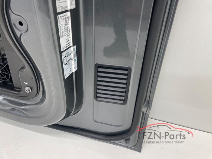 VW Transporter T6 California Portier Rechts