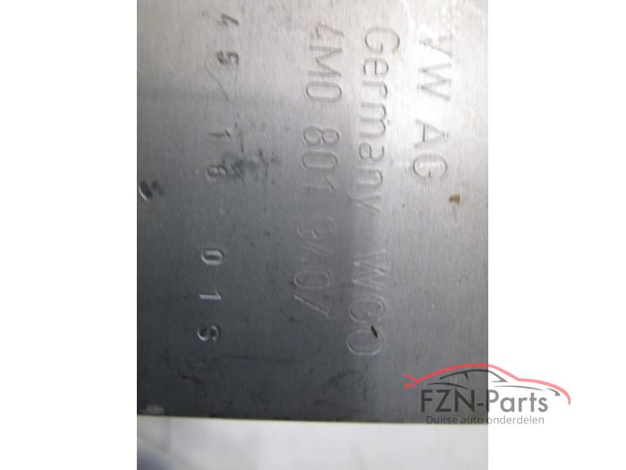 Audi Q7 4M Bumperbalk steunen