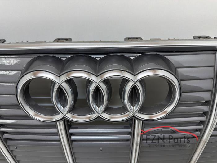 Audi E-Tron 4KE Grille Grijs