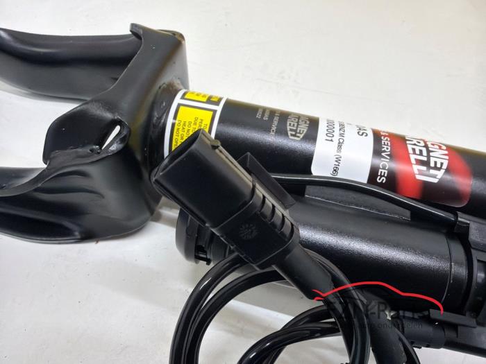 Mercedes-Benz ML GLE-klasse W166 Luchtvering veerpoot Rechts-voor