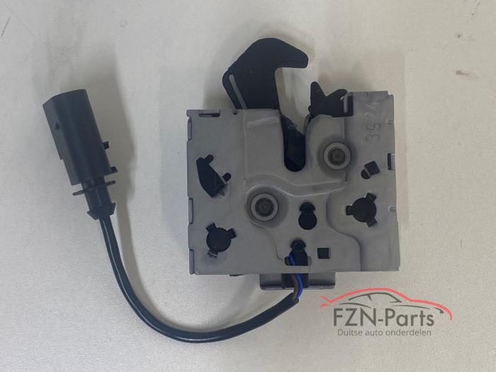 Skoda Octavia 5E3 Motorkap slot front