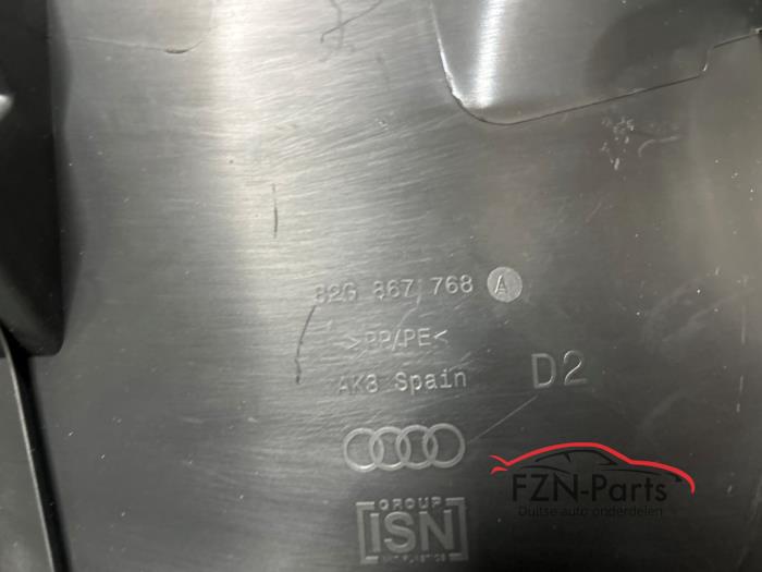 Audi A1 82A Achterbankbekleding plastic links en rechts