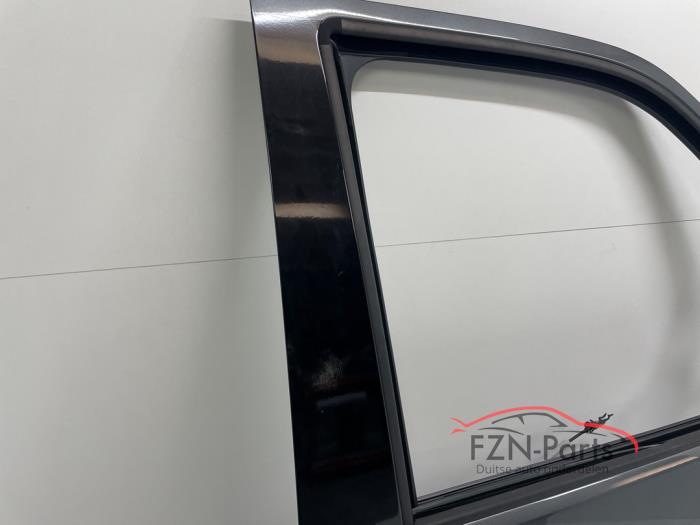 VW Transporter T6 California Portier Rechts