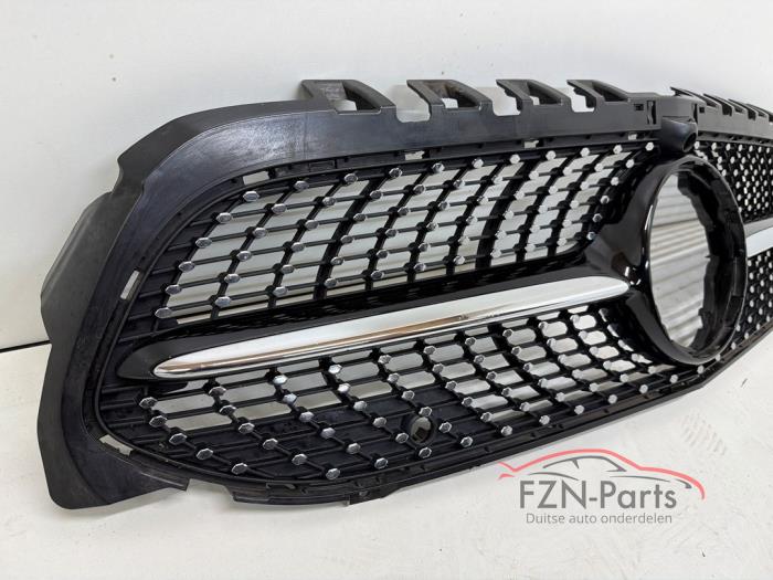 Mercedes-Benz A-Klasse W177 Diamond Grille Camera