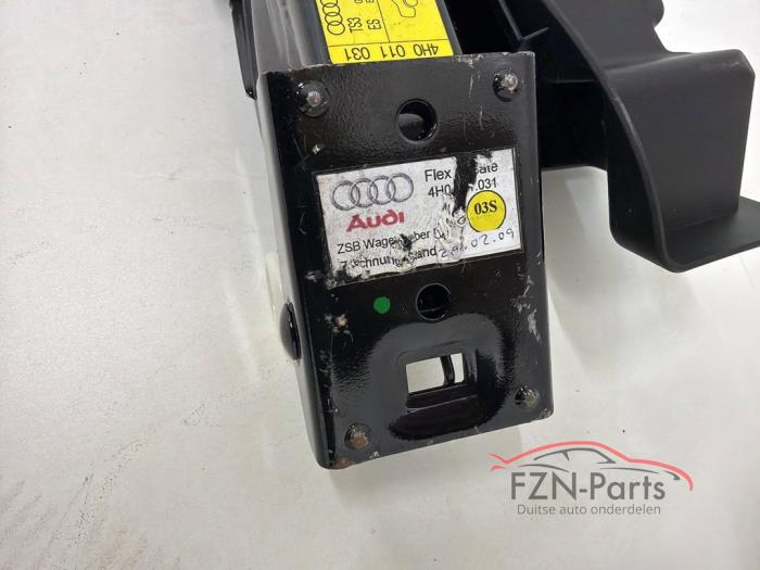 Audi A8 4H Krik met houder