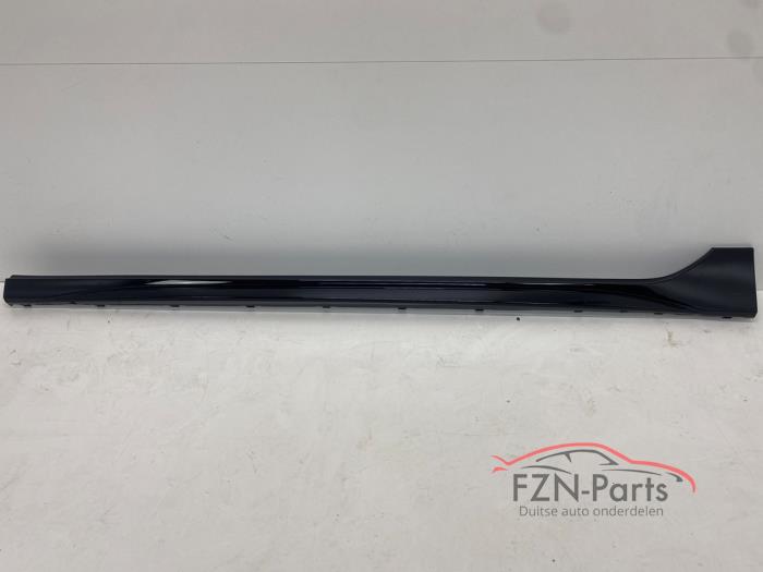 VW Golf 8 R 5H Sideskirt links met houder Zwart