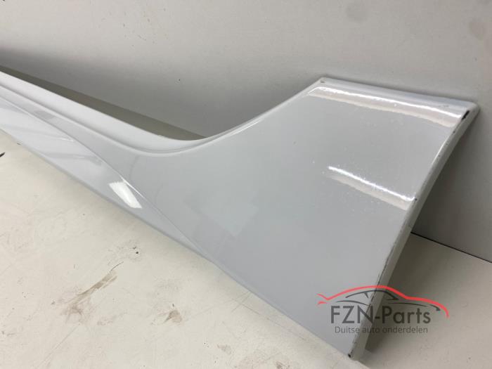 VW Golf 8 R 5H Sideskirt links Wit