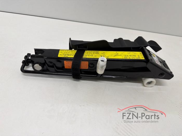 Audi A8 4H Krik met houder