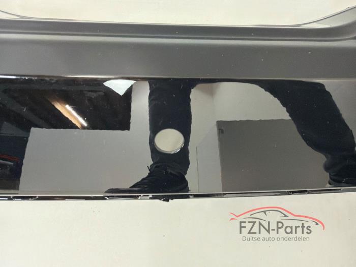 Skoda Octavia 5E Facelift grille onderlijst met camera uitsparing