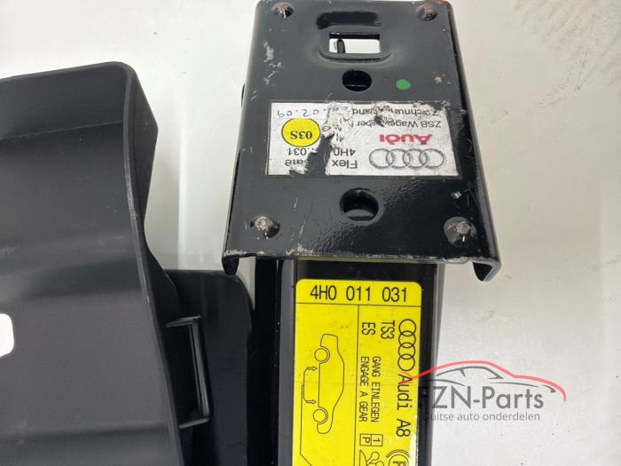 Audi A8 4H Krik met houder