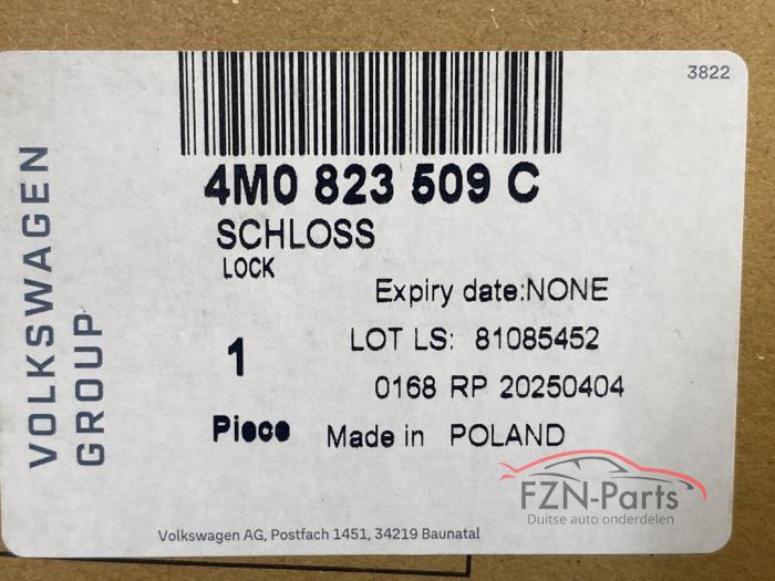 Audi Q7 4M Motorkap slot front links rechts