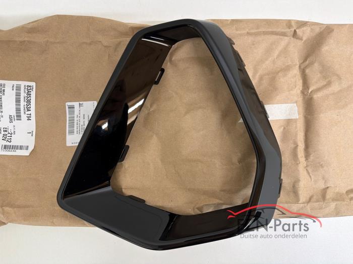 Audi Q3 F3B Bumper rooster links