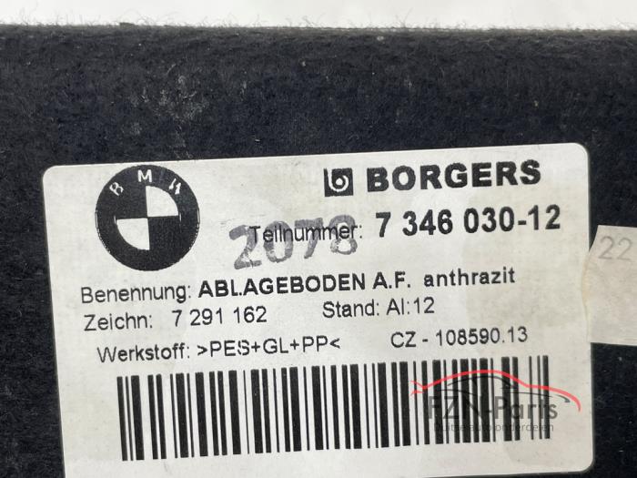 BMW 2-Serie F22 Hoedenplank met speakers antraciet