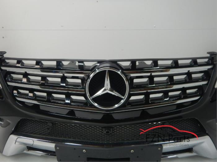 Mercedes Benz W166 ML - Klasse AMG - Line Voorbumper 6PDC KLS 9197