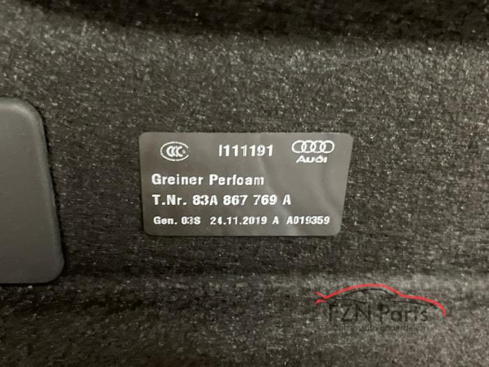 Audi Q3 83A Hoedenplank