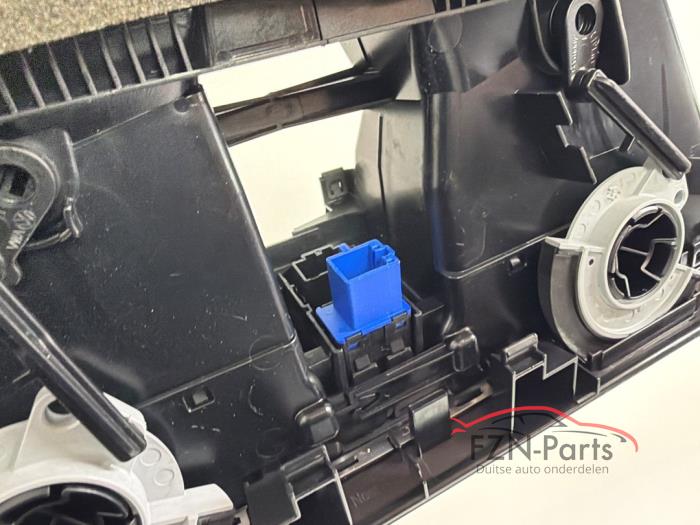 VW Golf 7 Facelift Dashboard navigatie inleg hoogglans zwart