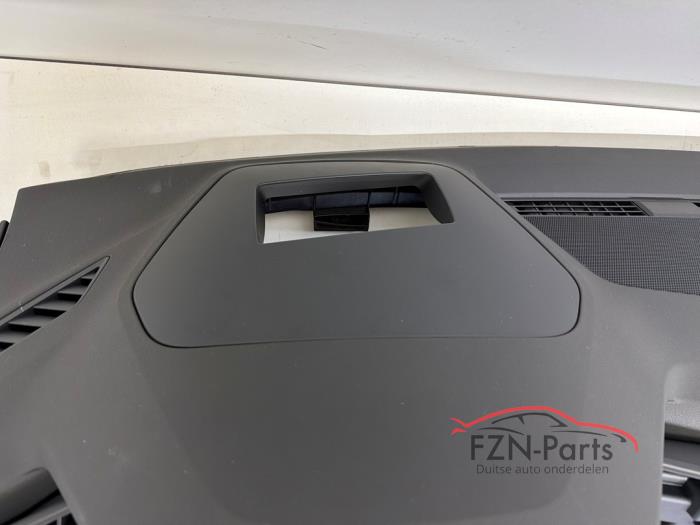 VW Golf 8 Dashboard Nieuw origineel 
Head-up Display
