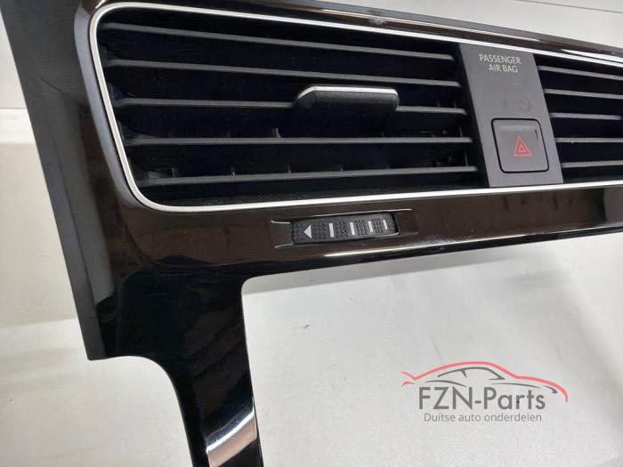 VW Golf 7 Facelift Dashboard navigatie inleg hoogglans zwart