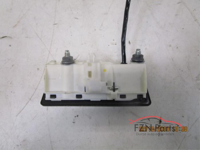 VW Tiguan 5N0 Achterklep opener met camera achteruitijcamera