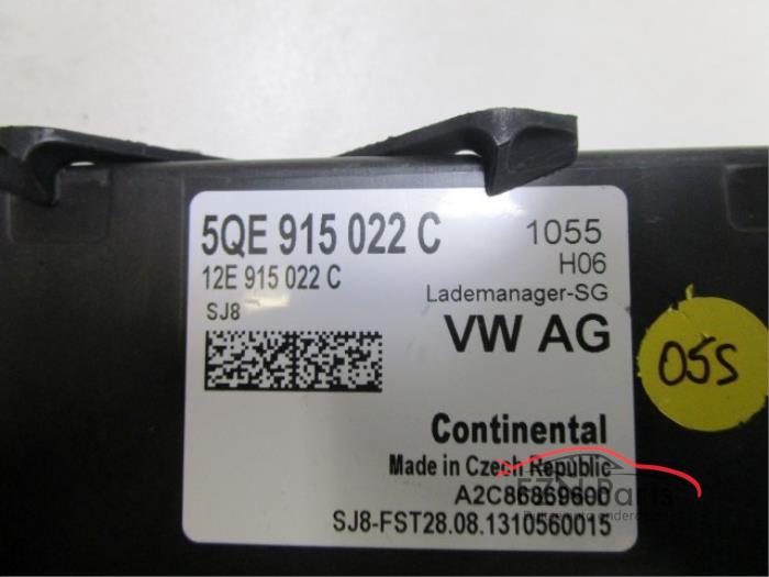 VW E-Golf Laadspanning Regelapparaat