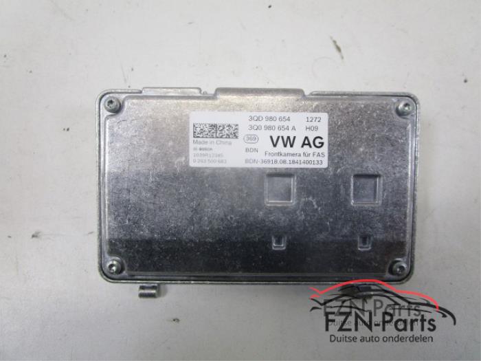 VW Golf 7 Front Camera