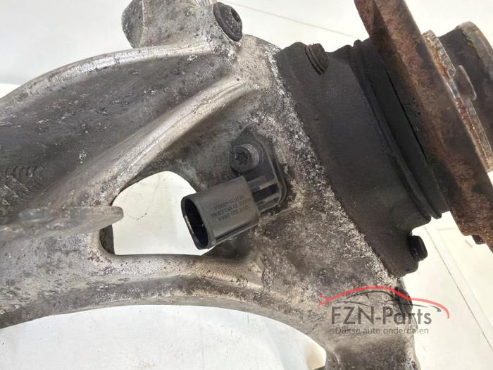 VW Golf 8 aluminium fusee rechts R