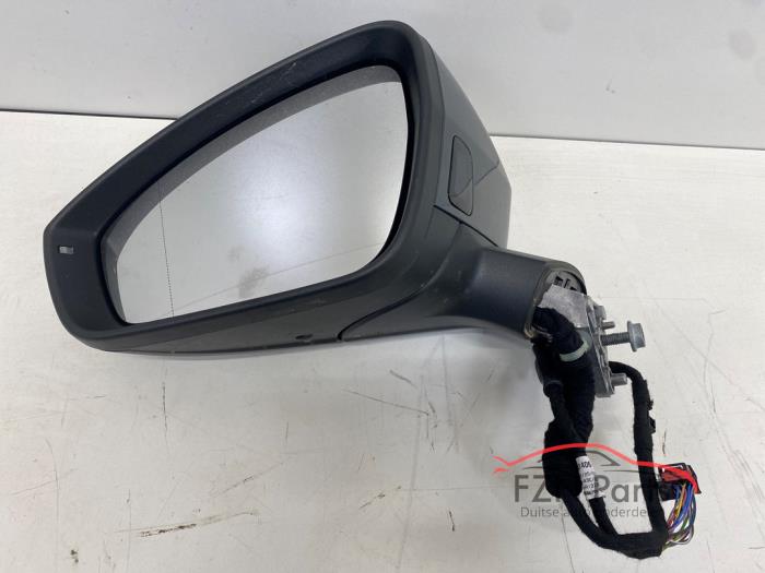 VW Tiguan 571 Zij, Buitenspiegel Links Side-Assist LC7Q