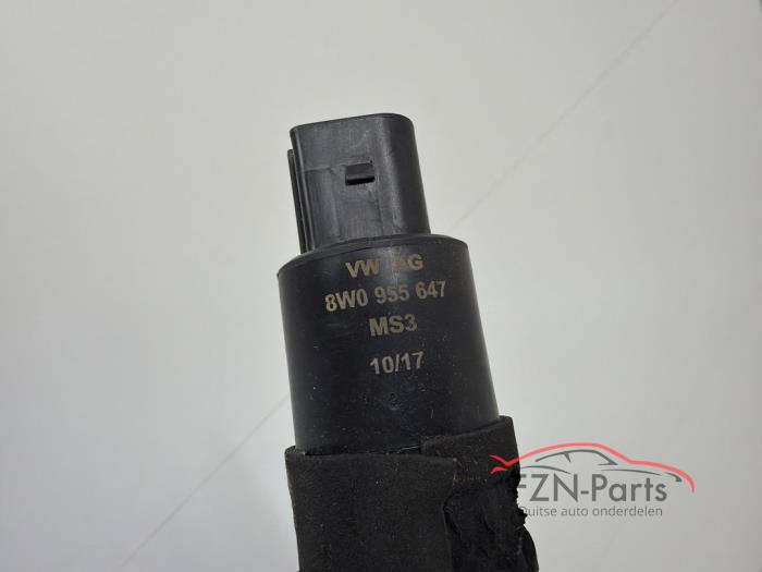 Audi A5 8W Koplampsproeier pomp