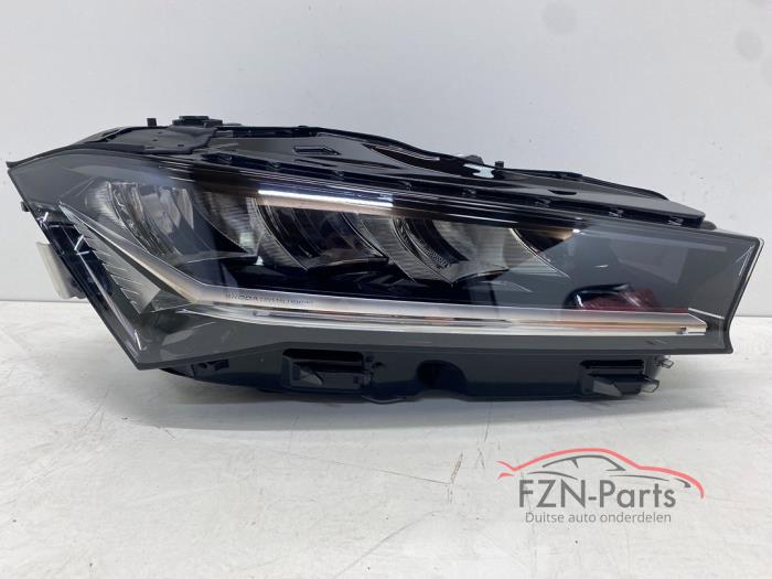 Skoda Superb IV Volled Koplamp Rechts