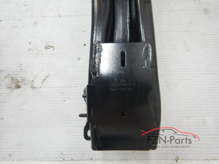 VW Golf 8 Bumperbalk Achterzijde