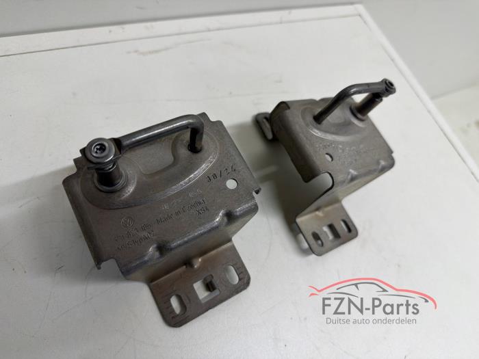 VW Tiguan 571 Vanghaak Set Motorkap