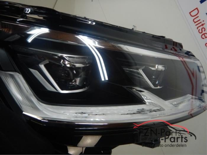 VW Transporter T6.1 VOLLED Koplamp R Rechts 036B