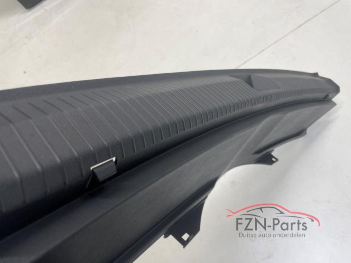 VW Tiguan 571 Achterklep bekleding