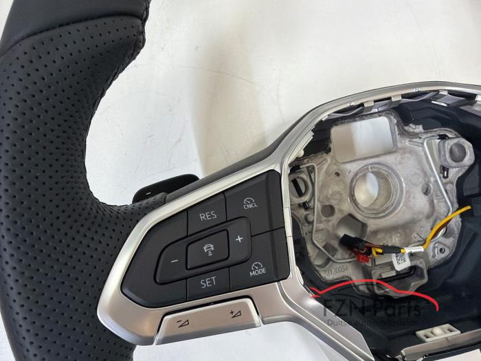VW Tiguan 571 R-Line Stuur ACC+VIEW+F1 +Stuurverwarming