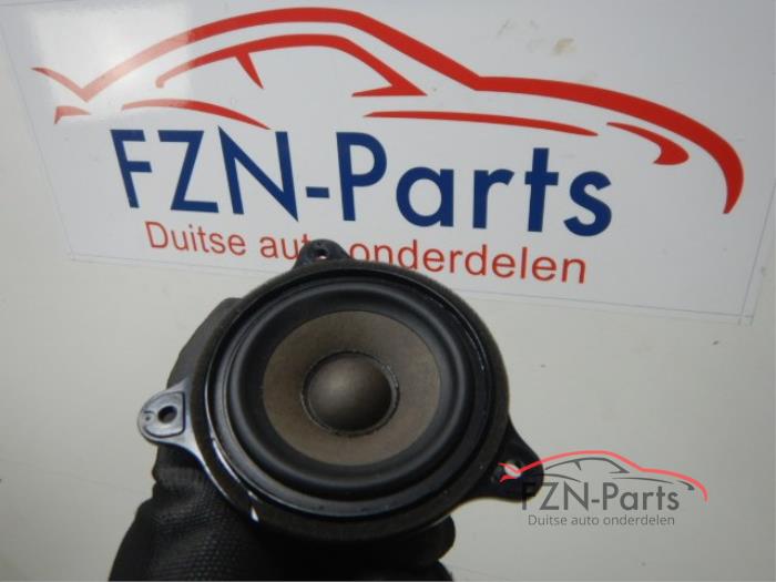 VW Golf 8 Harman Kardon Center Speaker Dashboard