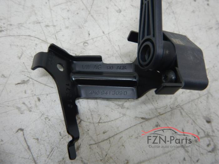 Audi A8 4N Koplamp Niveausensor hoogteregeling links-achter