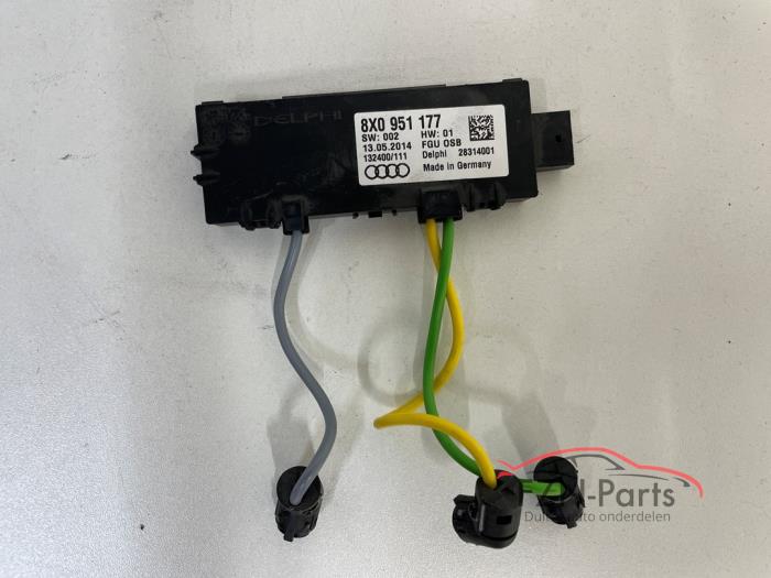 Audi A1 8X Alarm module Sensor Alarmsysteem