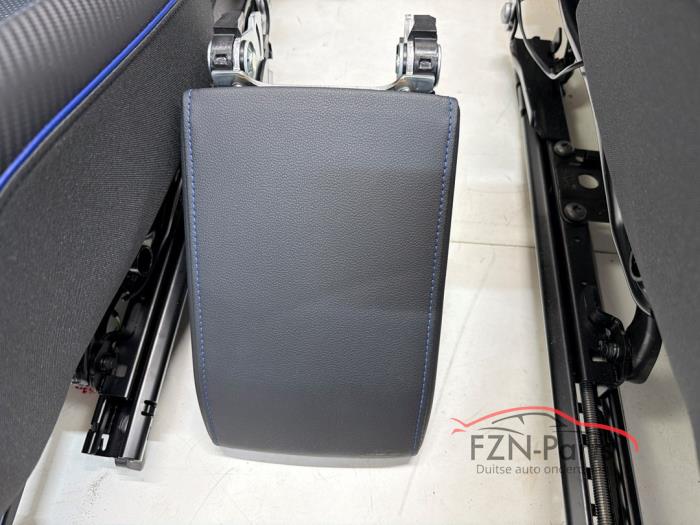 VW Golf 8 R Interieur Leer Carbon