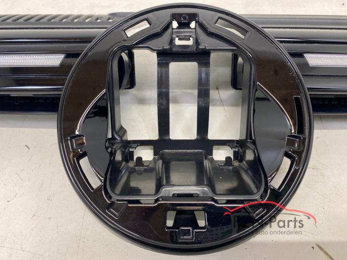 VW Golf 8 R R-Line Grille Hoogglans Zwart ACC