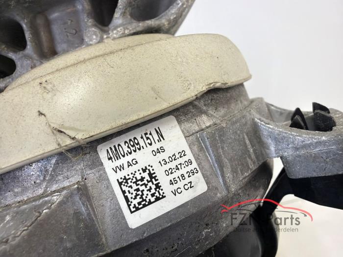 Audi RS6 4K C8 Motorsteun elektrisch Links