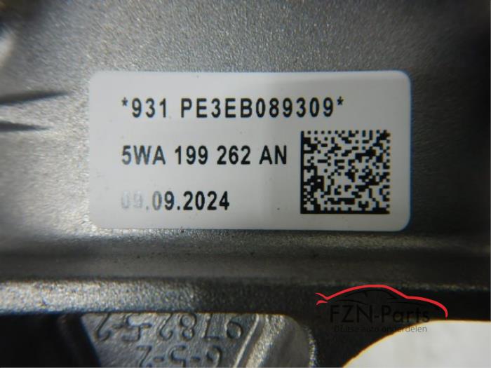 VW Golf 8 Motorsteun