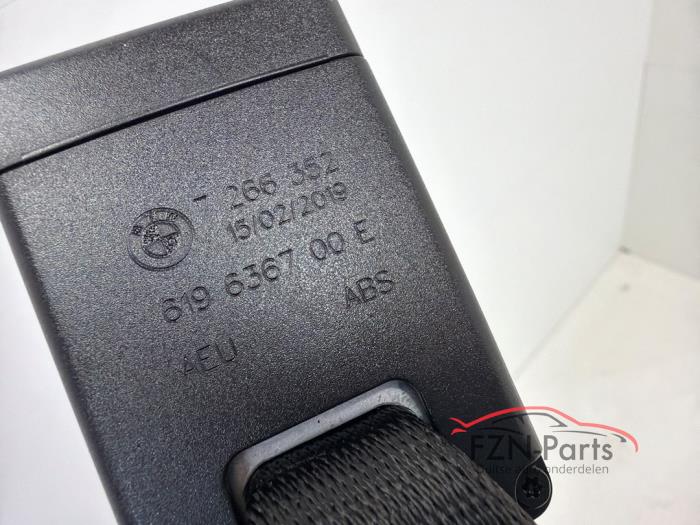 BMW 2-Serie F22 Coupe Gordel insteek Achter