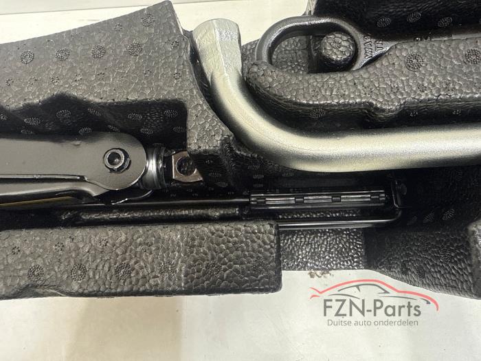 VW Tiguan 571 Krikset + Schuim