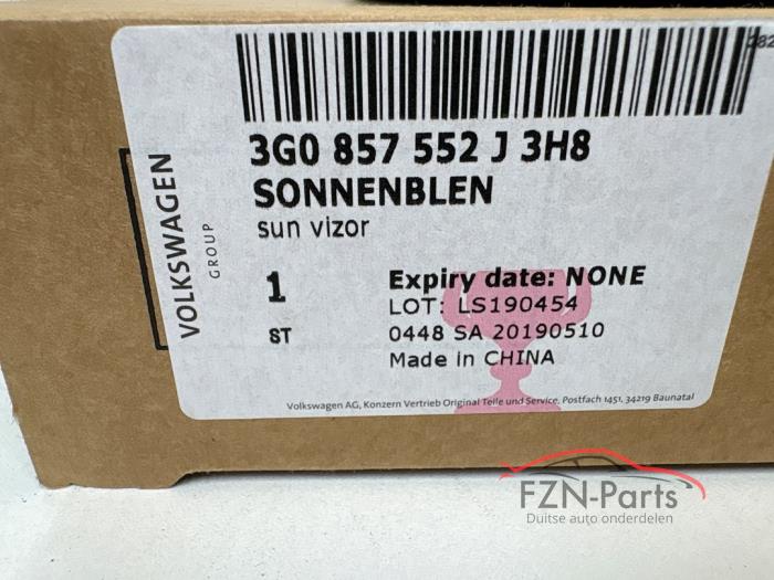 VW Passat B8 Zonneklep Rechts zwart